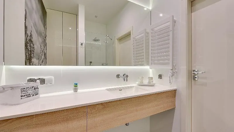 Dom & House Apartments Old Town Tartaczna グダニスク